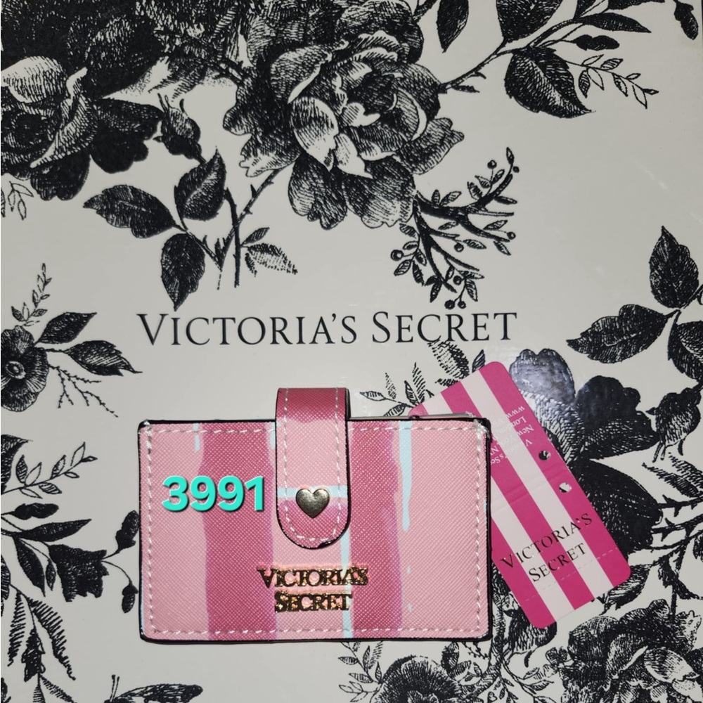Victoria Secret Expandable Card Case New - Picture 1 of 4